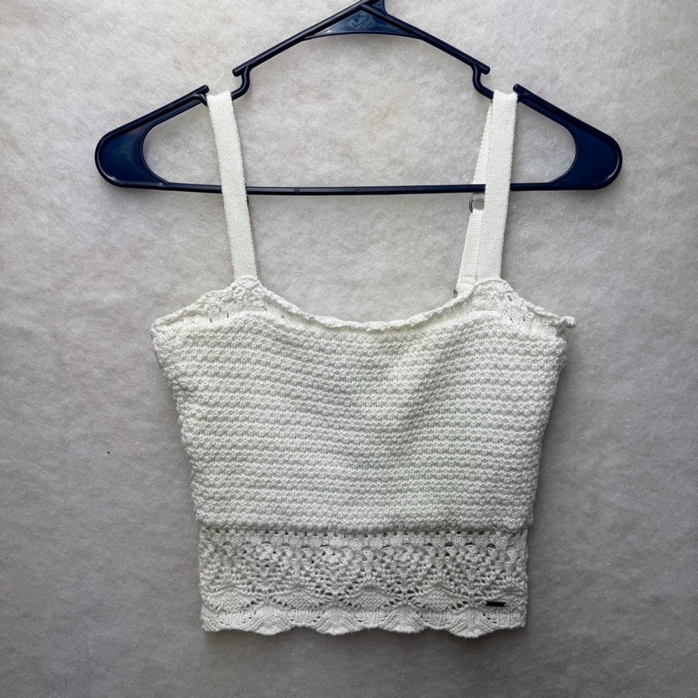 Hollister White Crochet Knit Cropped Tank Top Boho Y2K Scalloped Hem Size Small
